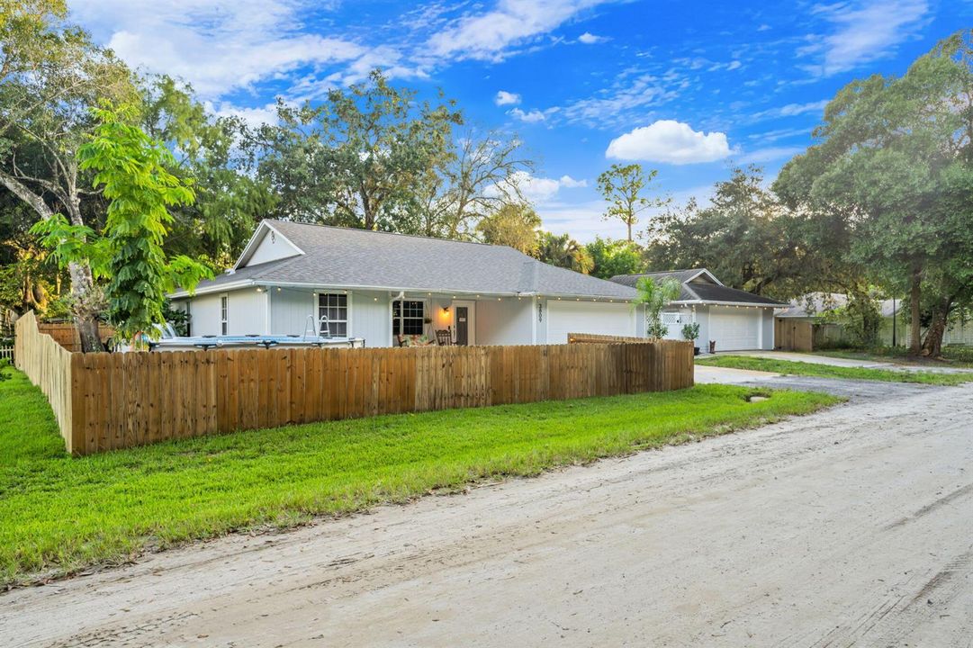 5-web-or-mls-3809-11th-st-sw