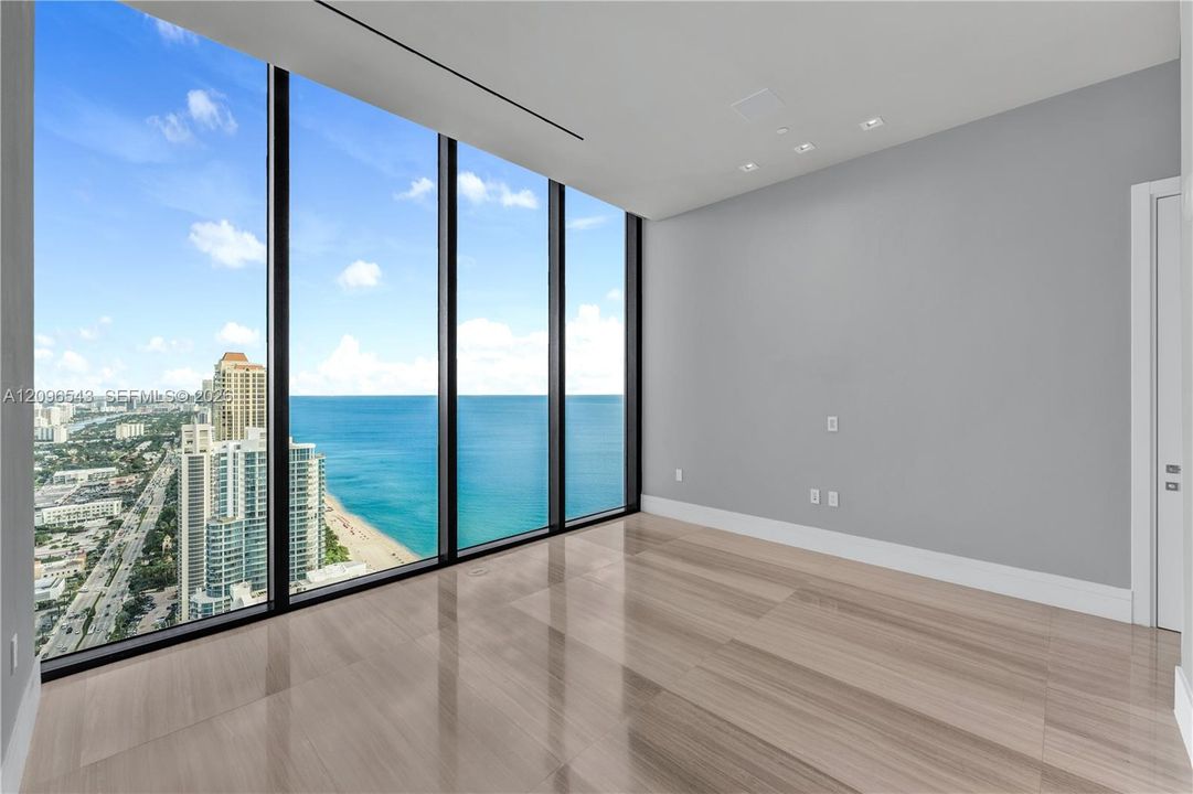 For Sale: $3,500,000 (2 beds, 2 baths, 2044 Square Feet)