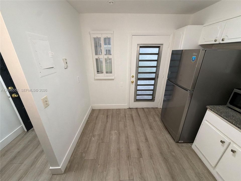 For Rent: $2,000 (2 beds, 2 baths, 1200 Square Feet)