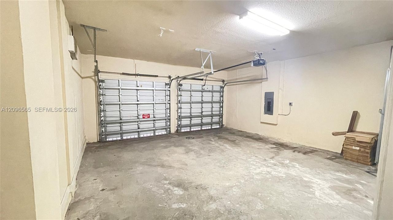 В аренду: $4,000 (4 спален, 3 ванн, 3080 Квадратных фут)