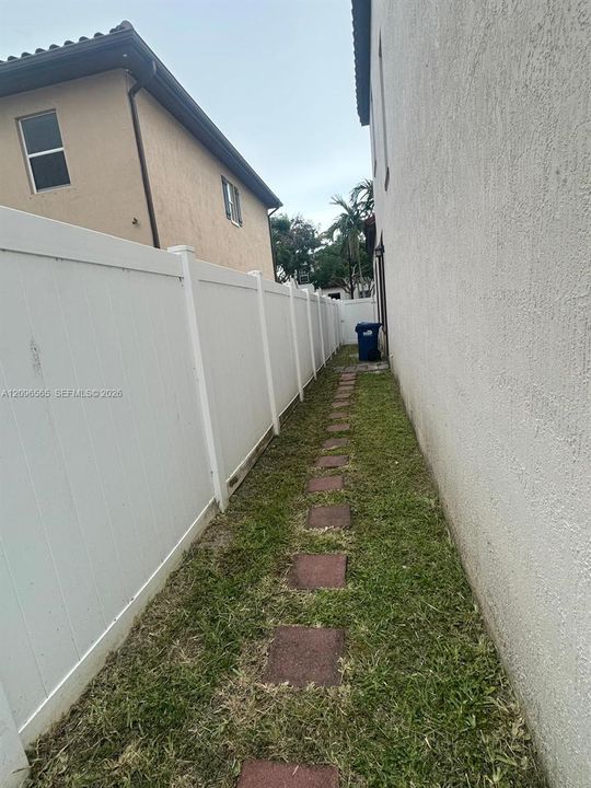 В аренду: $4,000 (4 спален, 3 ванн, 3080 Квадратных фут)