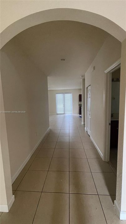 В аренду: $4,000 (4 спален, 3 ванн, 3080 Квадратных фут)