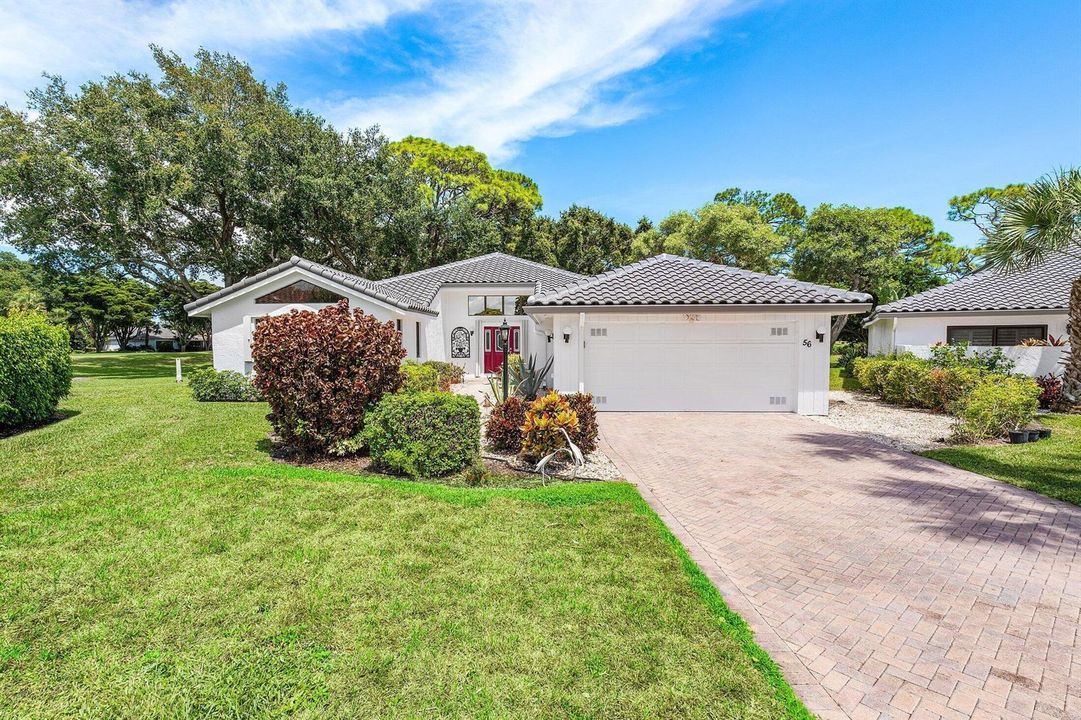56 Woods LN