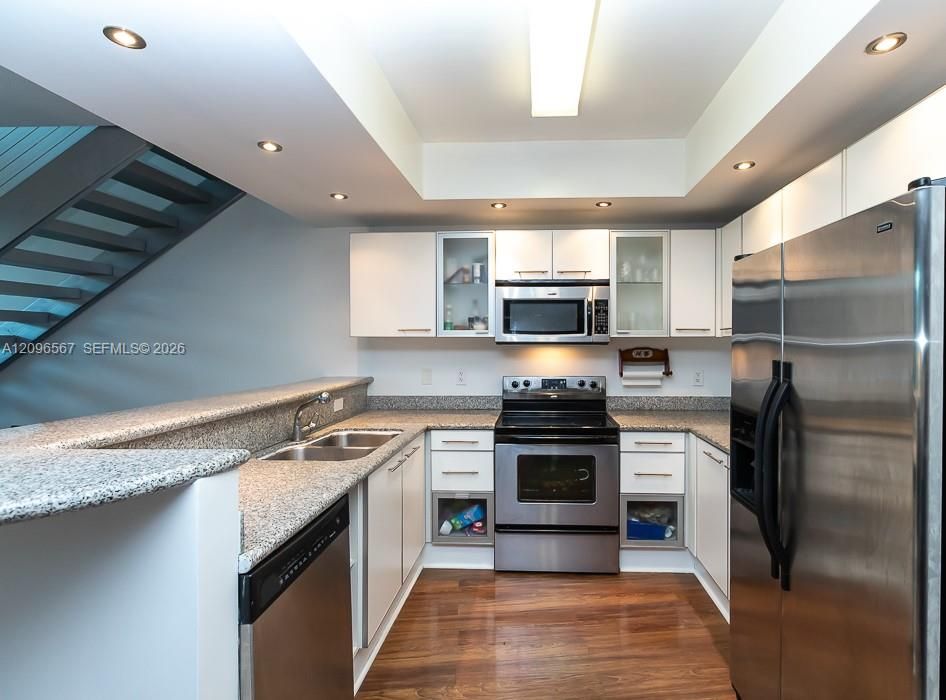 For Sale: $694,000 (2 beds, 2 baths, 1346 Square Feet)