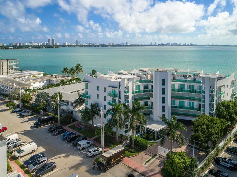 For Sale: $694,000 (2 beds, 2 baths, 1346 Square Feet)