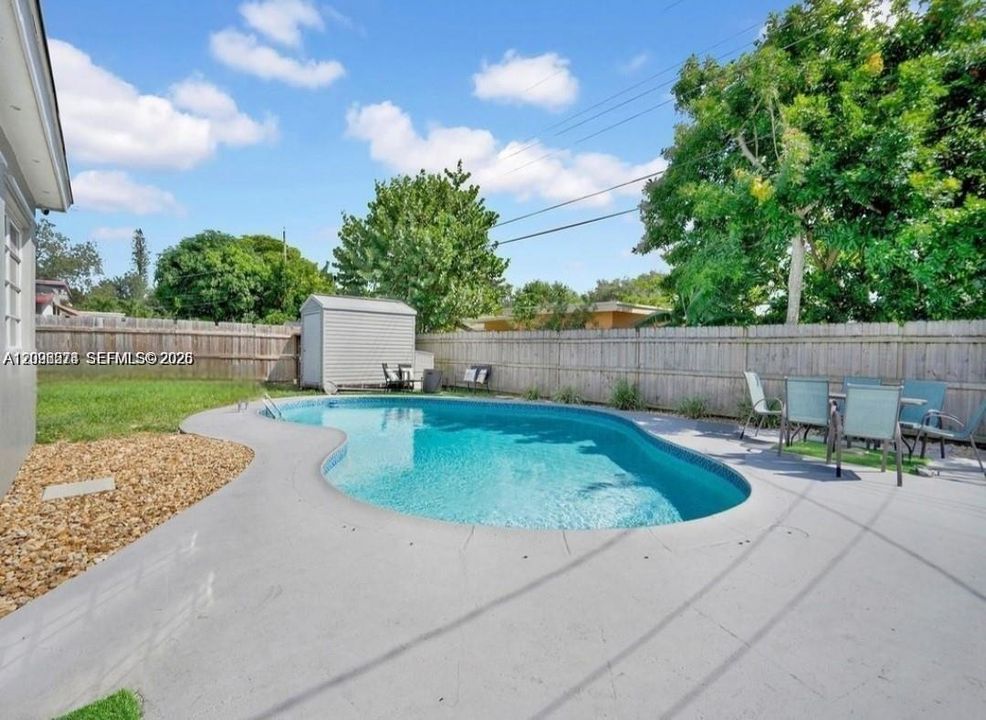 For Sale: $540,000 (3 beds, 2 baths, 1426 Square Feet)