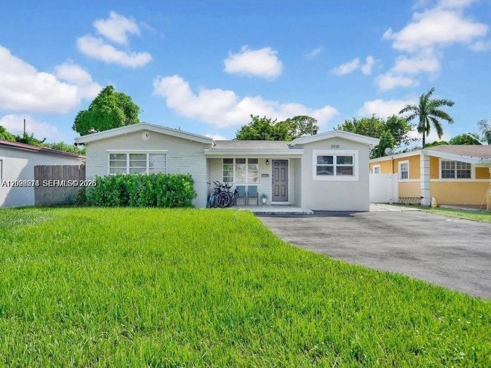 For Sale: $540,000 (3 beds, 2 baths, 1426 Square Feet)