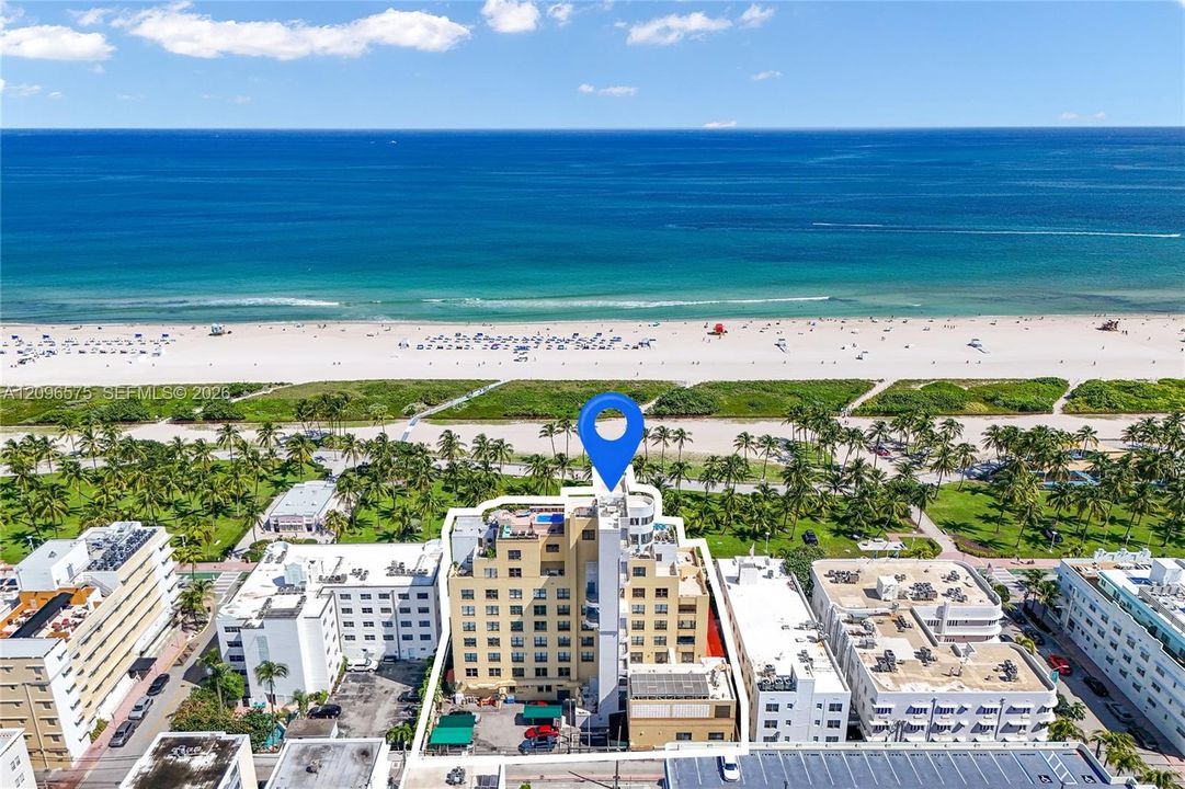 For Sale: $1,275,000 (2 beds, 2 baths, 1330 Square Feet)