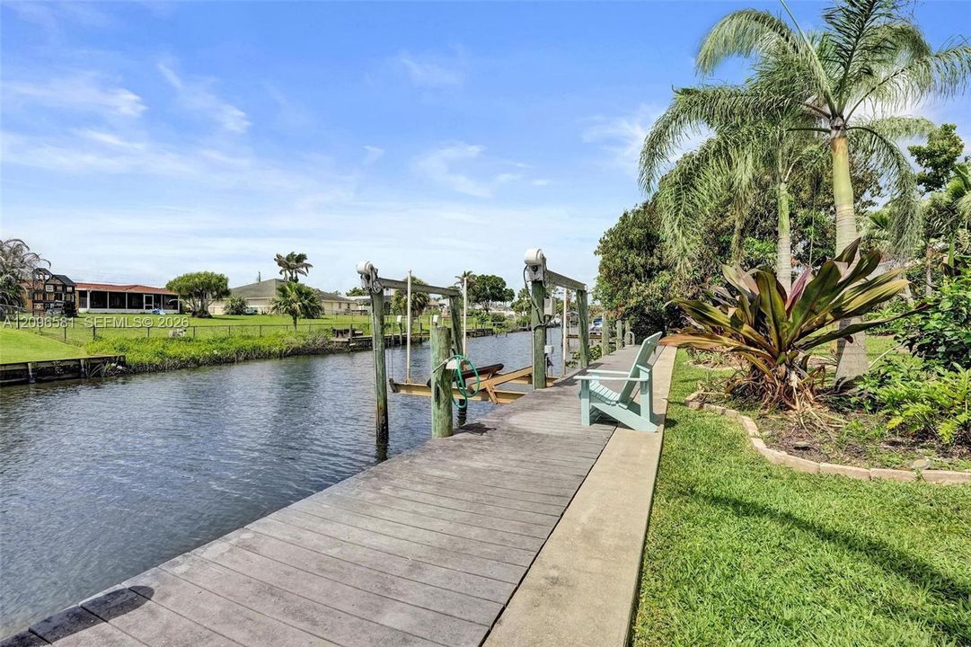 For Sale: $899,994 (4 beds, 3 baths, 2503 Square Feet)