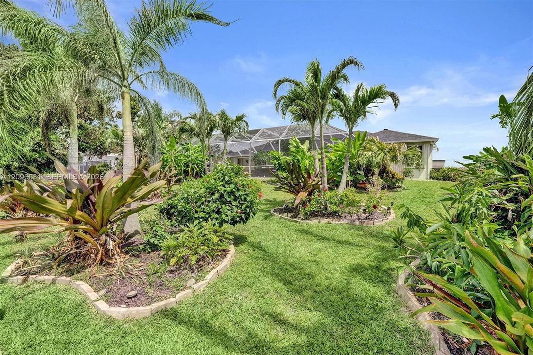 For Sale: $899,994 (4 beds, 3 baths, 2503 Square Feet)