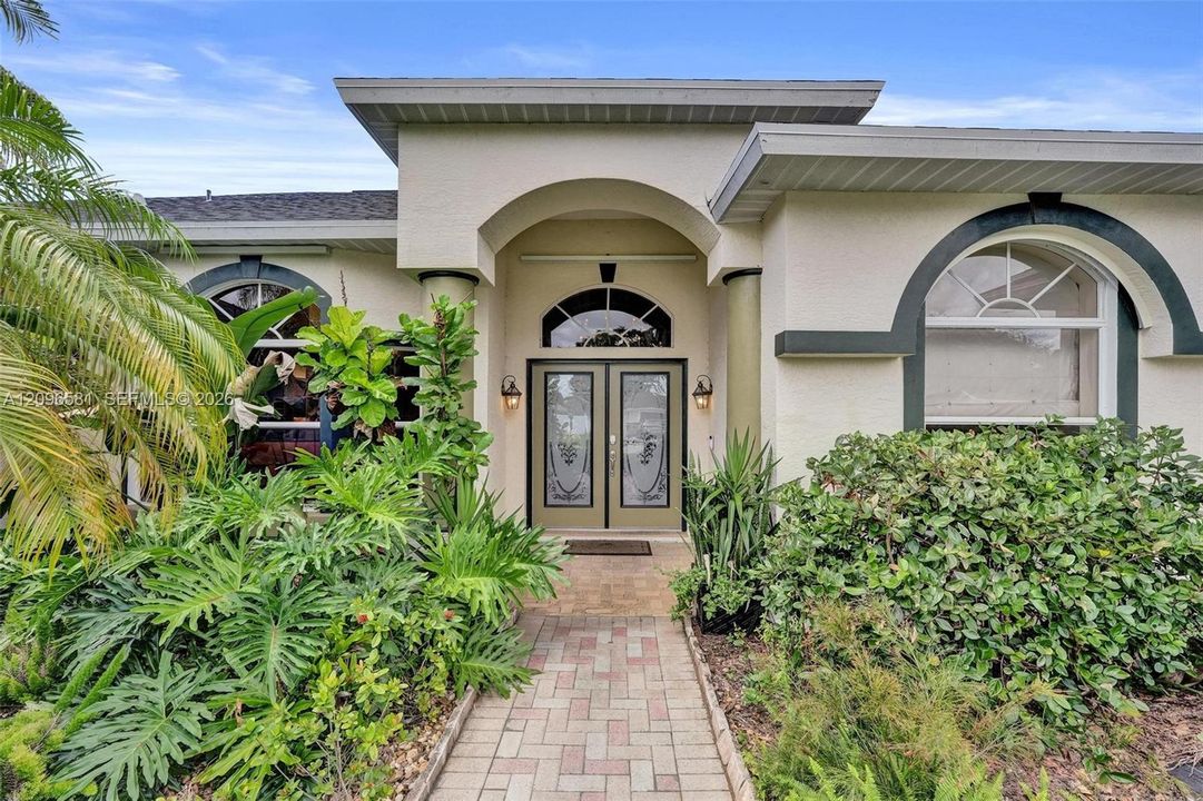 For Sale: $899,994 (4 beds, 3 baths, 2503 Square Feet)