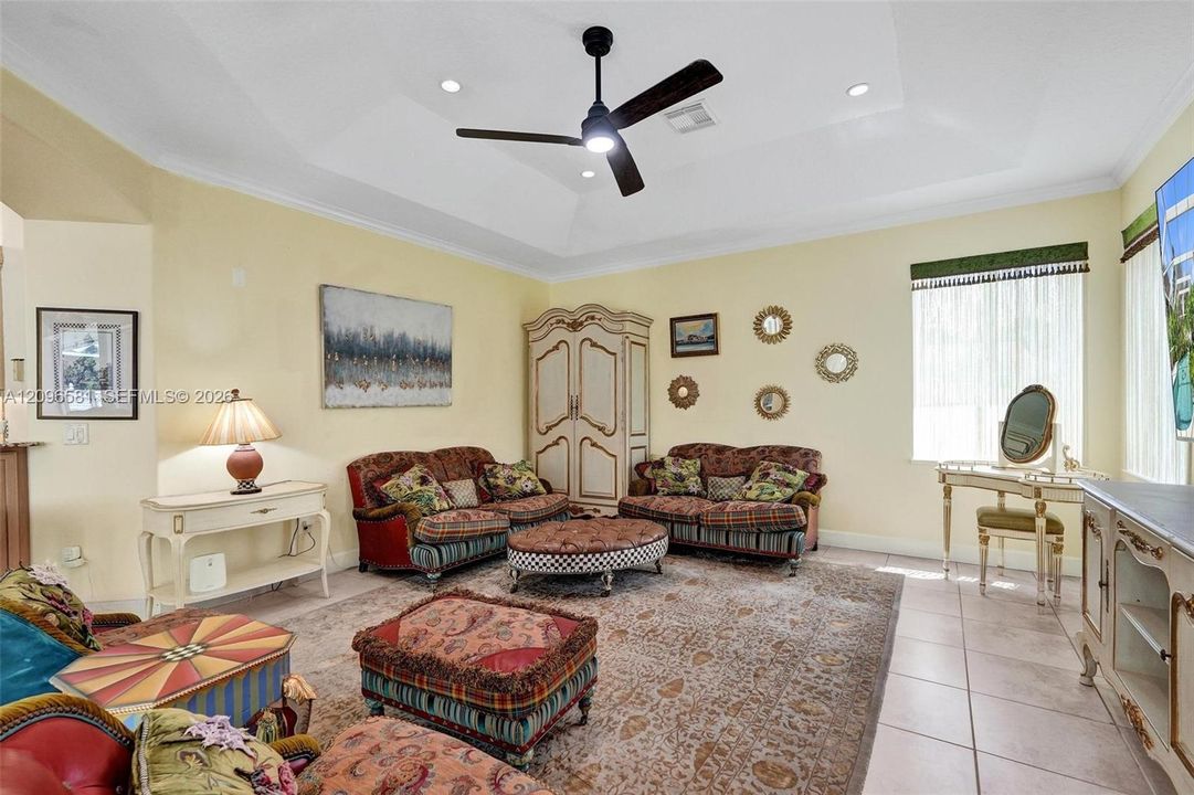 For Sale: $899,994 (4 beds, 3 baths, 2503 Square Feet)