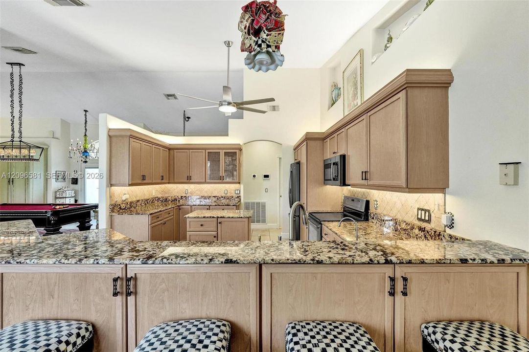 For Sale: $899,994 (4 beds, 3 baths, 2503 Square Feet)