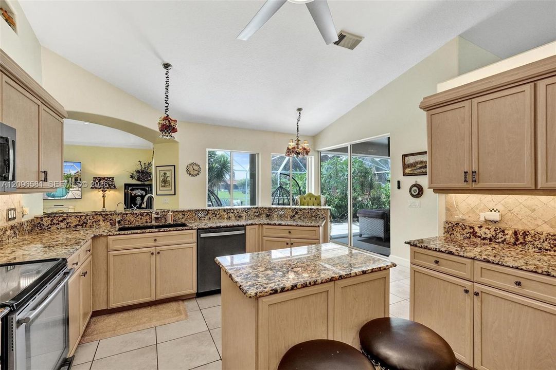 For Sale: $899,994 (4 beds, 3 baths, 2503 Square Feet)