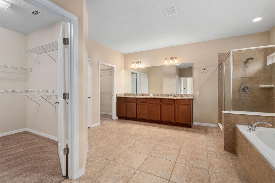 For Sale: $689,900 (4 beds, 3 baths, 4000 Square Feet)