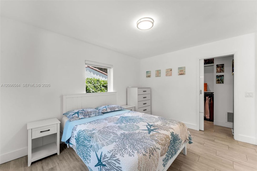 For Sale: $1,019,000 (2 beds, 1 baths, 1415 Square Feet)
