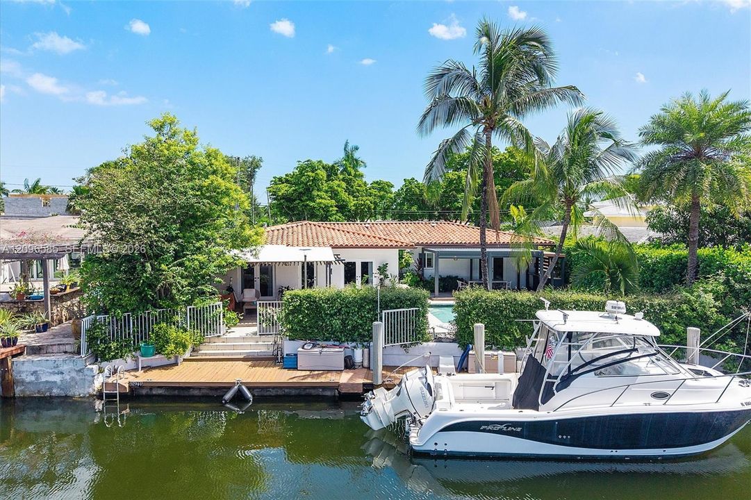 For Sale: $2,799,000 (4 beds, 3 baths, 2460 Square Feet)