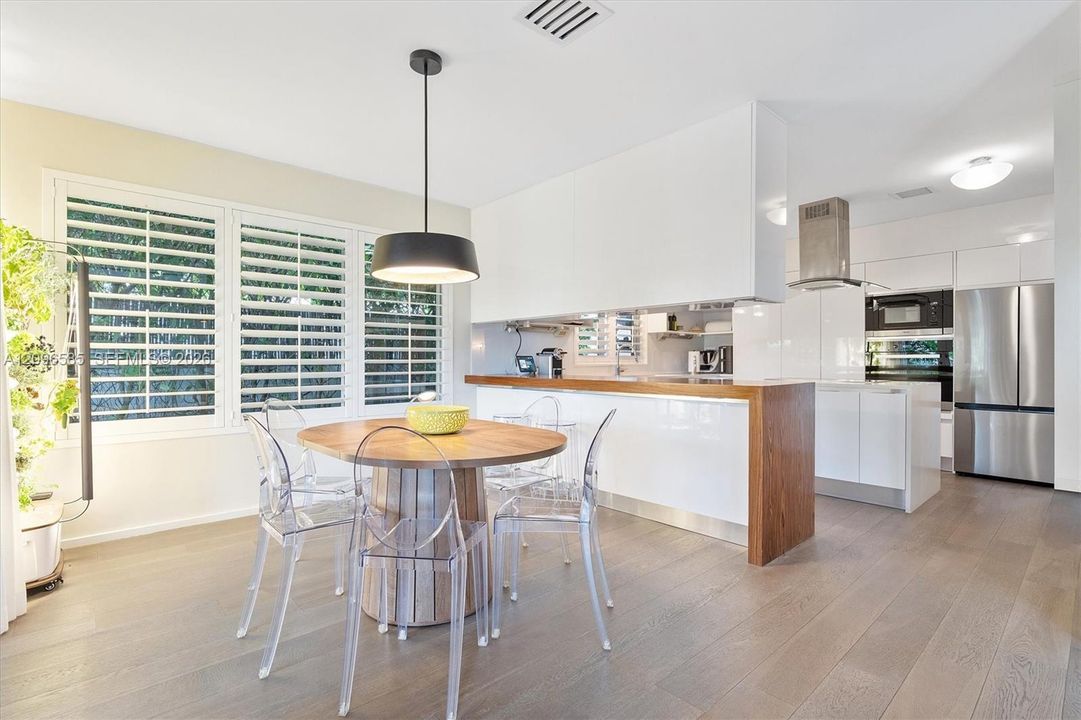 For Sale: $2,799,000 (4 beds, 3 baths, 2460 Square Feet)