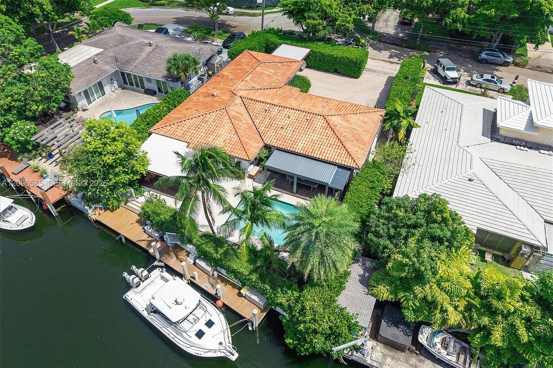 For Sale: $2,799,000 (4 beds, 3 baths, 2460 Square Feet)