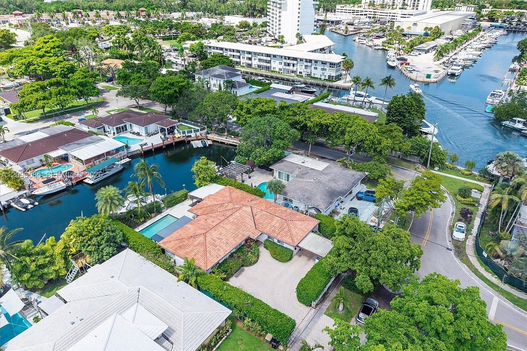For Sale: $2,799,000 (4 beds, 3 baths, 2460 Square Feet)
