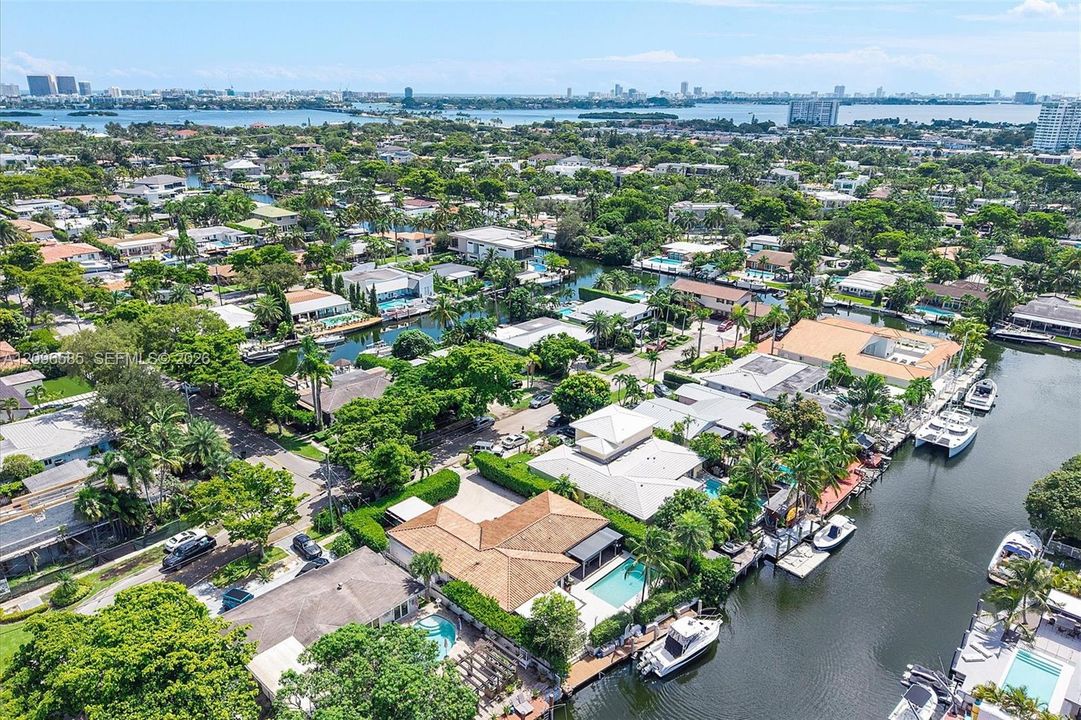 For Sale: $2,799,000 (4 beds, 3 baths, 2460 Square Feet)