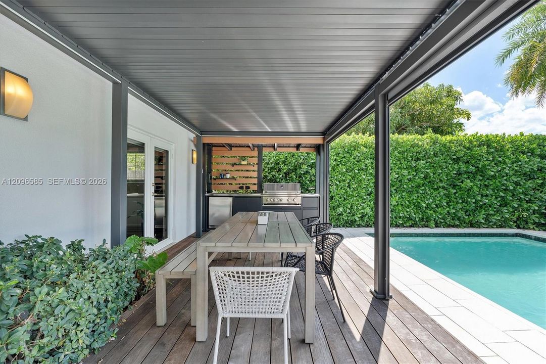 For Sale: $2,799,000 (4 beds, 3 baths, 2460 Square Feet)