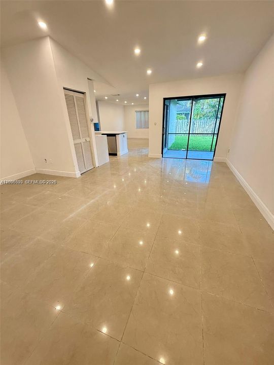 En Renta: $3,950 (3 camas, 2 baños, 1524 Pies cuadrados)