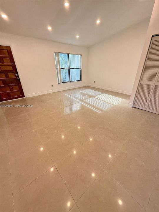 En Renta: $3,950 (3 camas, 2 baños, 1524 Pies cuadrados)