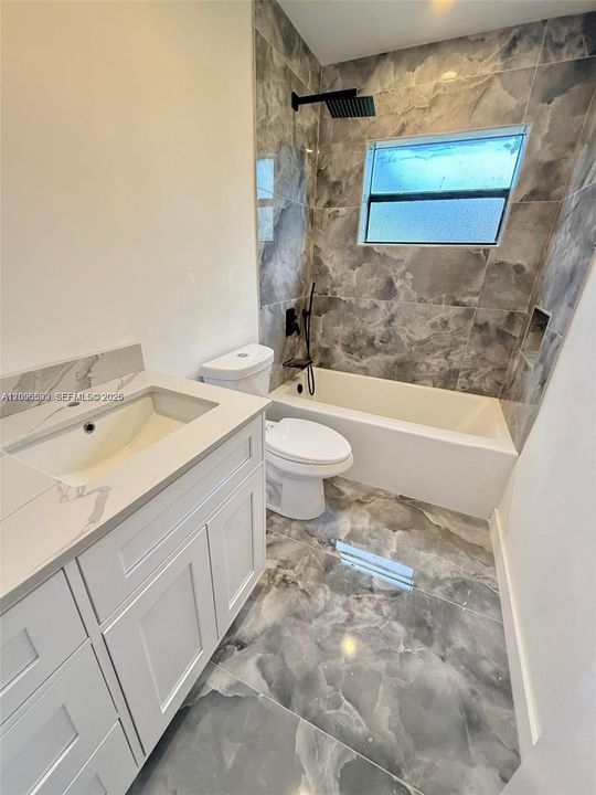 En Renta: $3,950 (3 camas, 2 baños, 1524 Pies cuadrados)