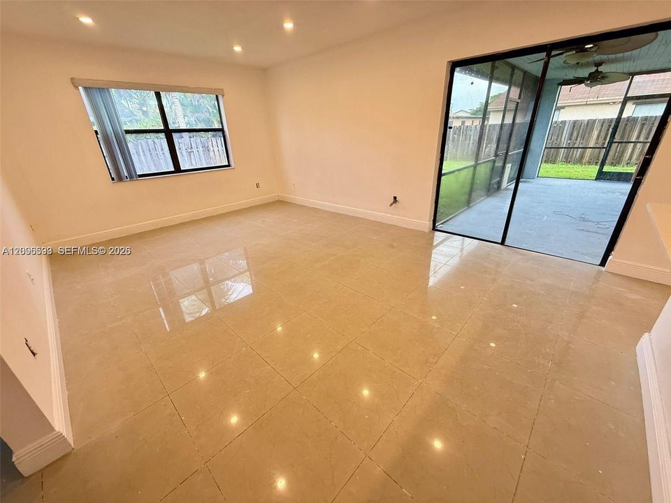 En Renta: $3,950 (3 camas, 2 baños, 1524 Pies cuadrados)