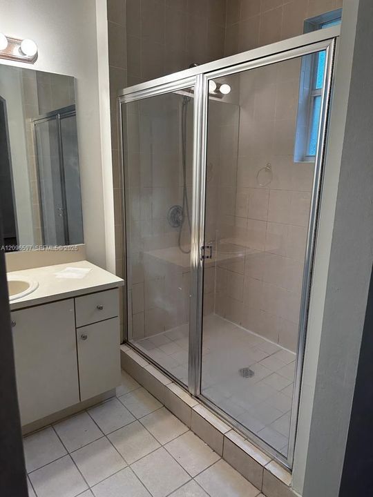 En Renta: $2,650 (3 camas, 3 baños, 1410 Pies cuadrados)
