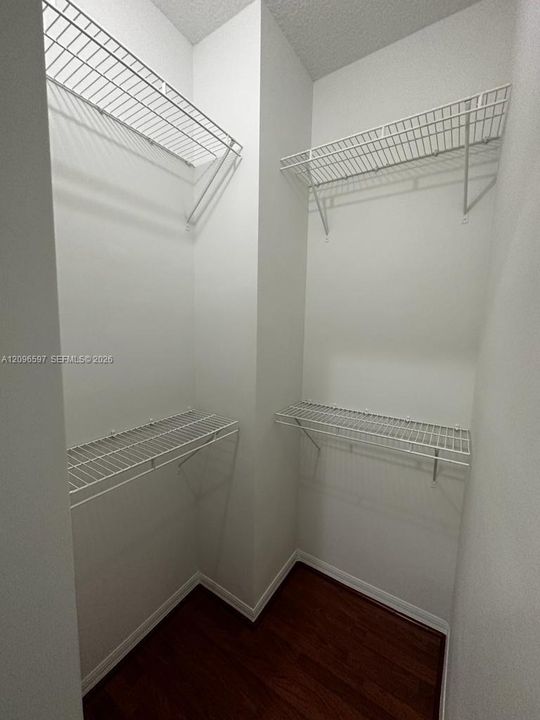 En Renta: $2,650 (3 camas, 3 baños, 1410 Pies cuadrados)
