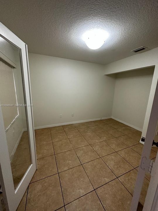 En Renta: $2,650 (3 camas, 3 baños, 1410 Pies cuadrados)