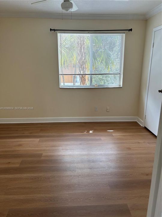 For Sale: $275,000 (2 beds, 2 baths, 1097 Square Feet)