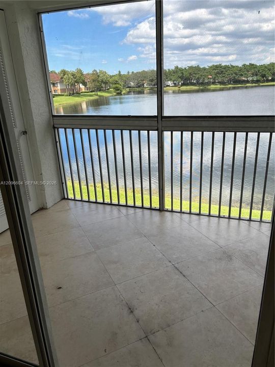 For Sale: $275,000 (2 beds, 2 baths, 1097 Square Feet)