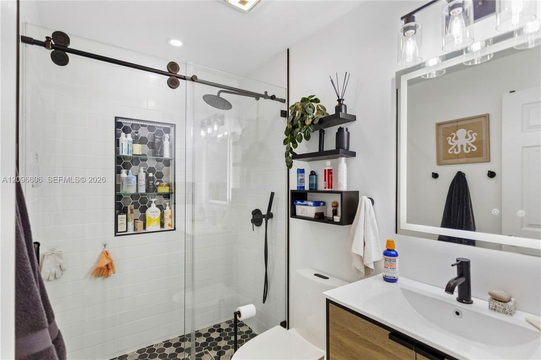 For Sale: $549,000 (3 beds, 2 baths, 1117 Square Feet)