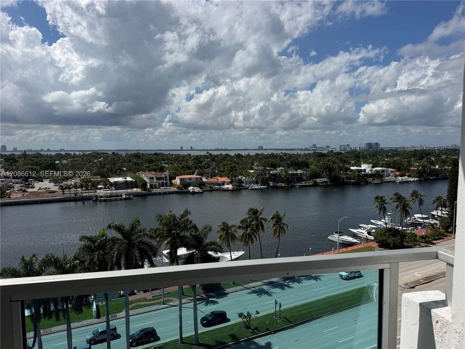 For Rent: $4,200 (2 beds, 2 baths, 1600 Square Feet)