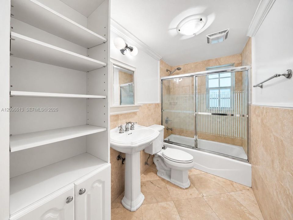 В аренду: $14,000 (4 спален, 4 ванн, 2957 Квадратных фут)