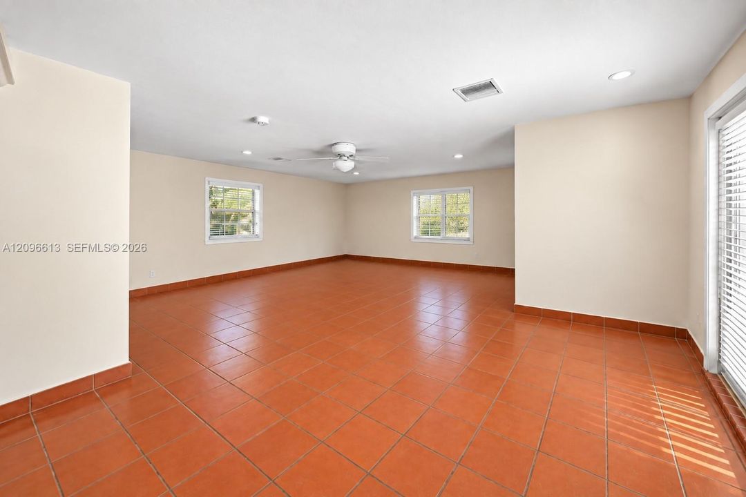 В аренду: $14,000 (4 спален, 4 ванн, 2957 Квадратных фут)