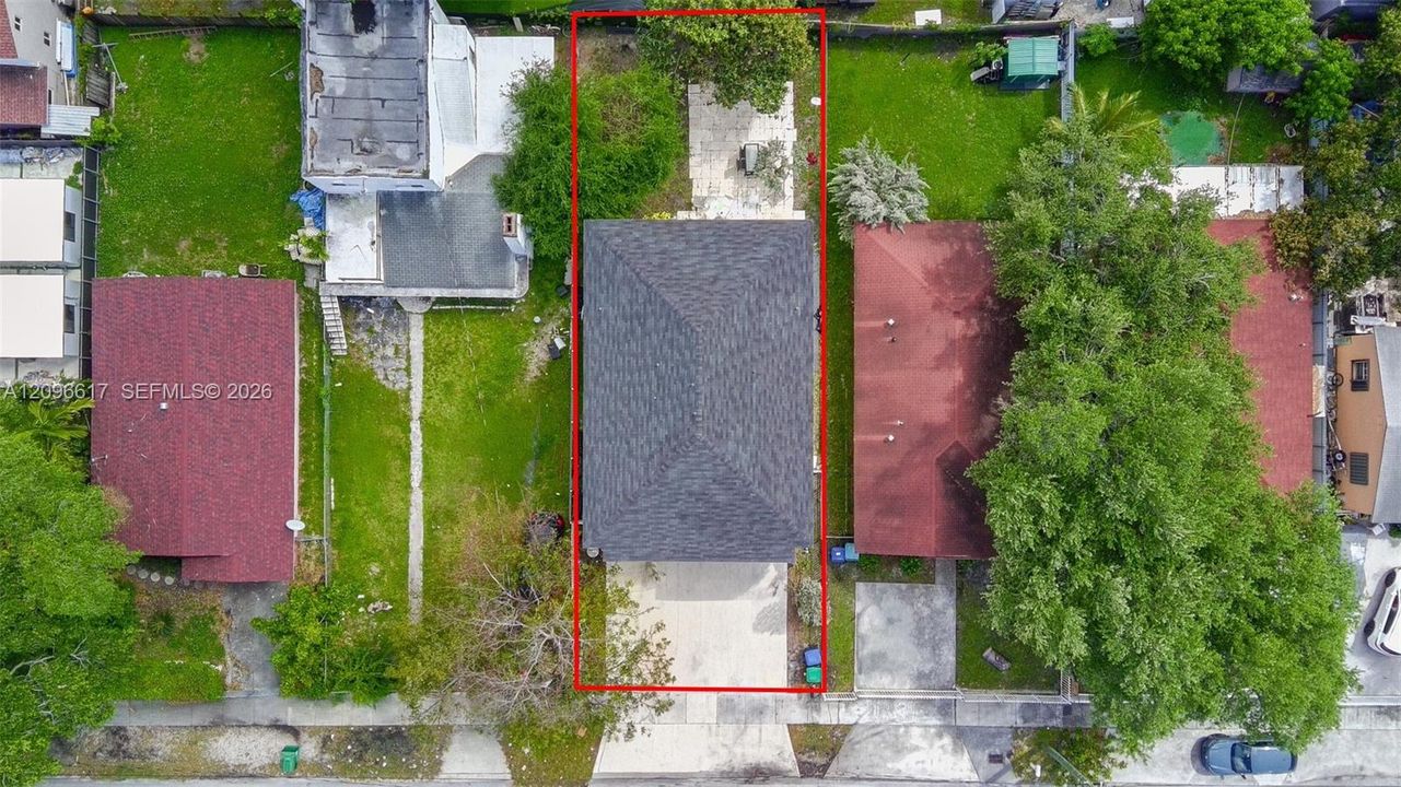For Rent: $2,800 (3 beds, 2 baths, 2400 Square Feet)