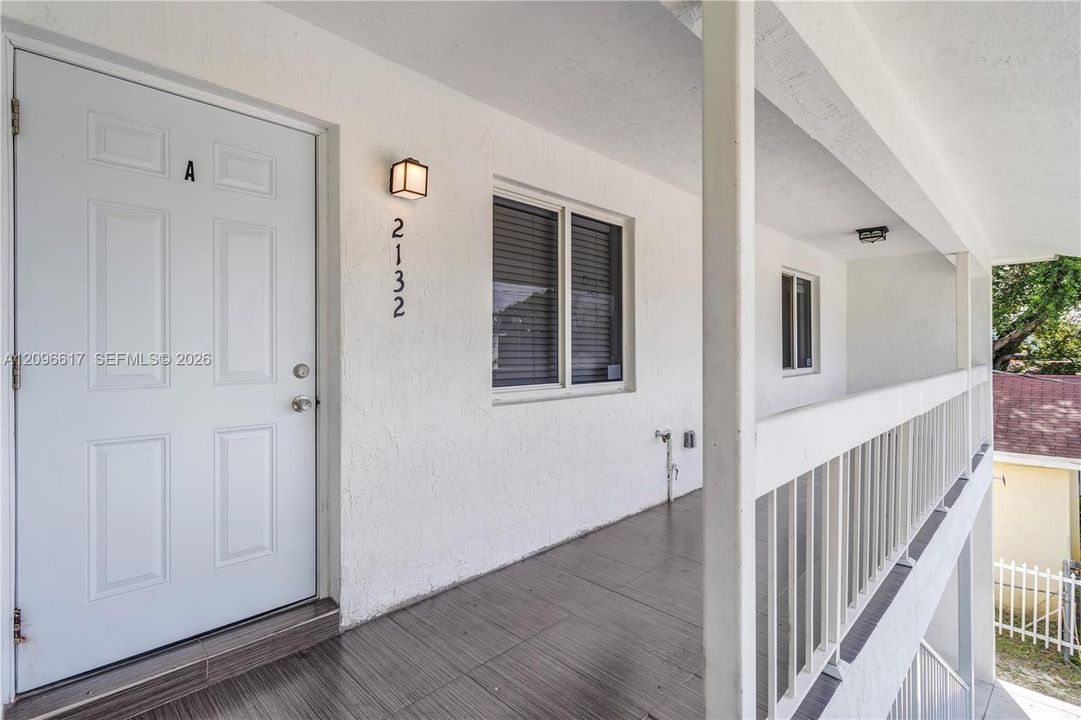 For Rent: $2,800 (3 beds, 2 baths, 2400 Square Feet)