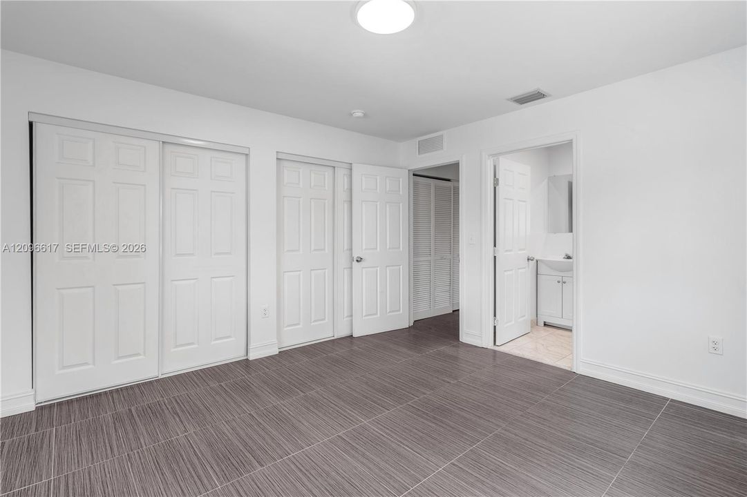 For Rent: $2,800 (3 beds, 2 baths, 2400 Square Feet)