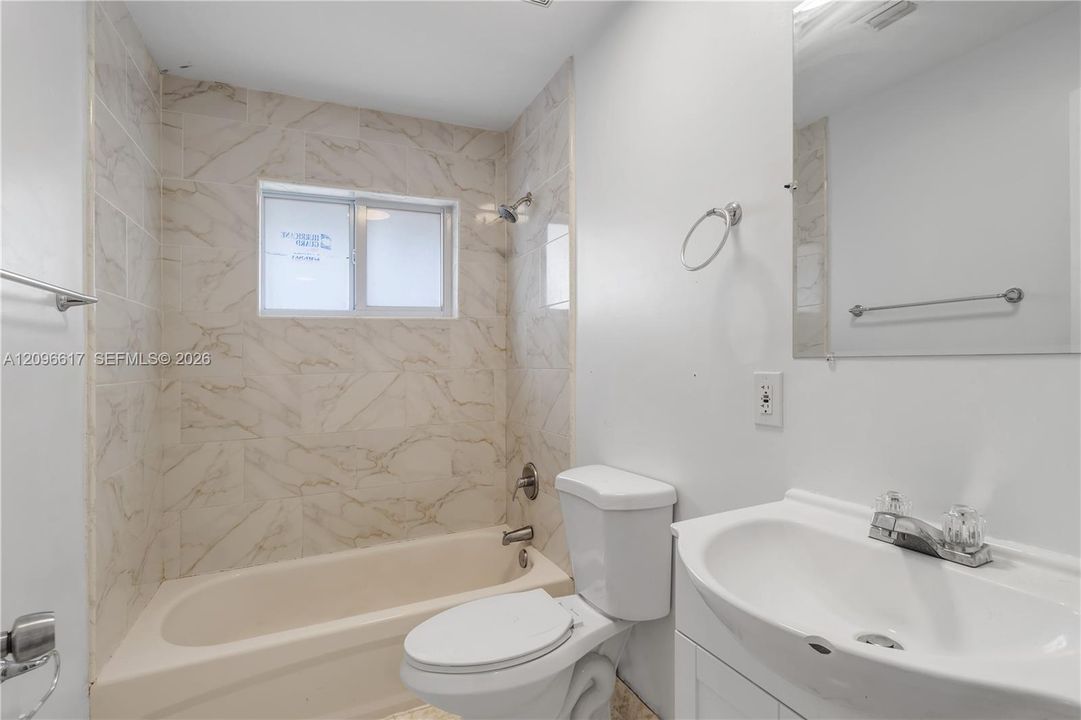 For Rent: $2,800 (3 beds, 2 baths, 2400 Square Feet)