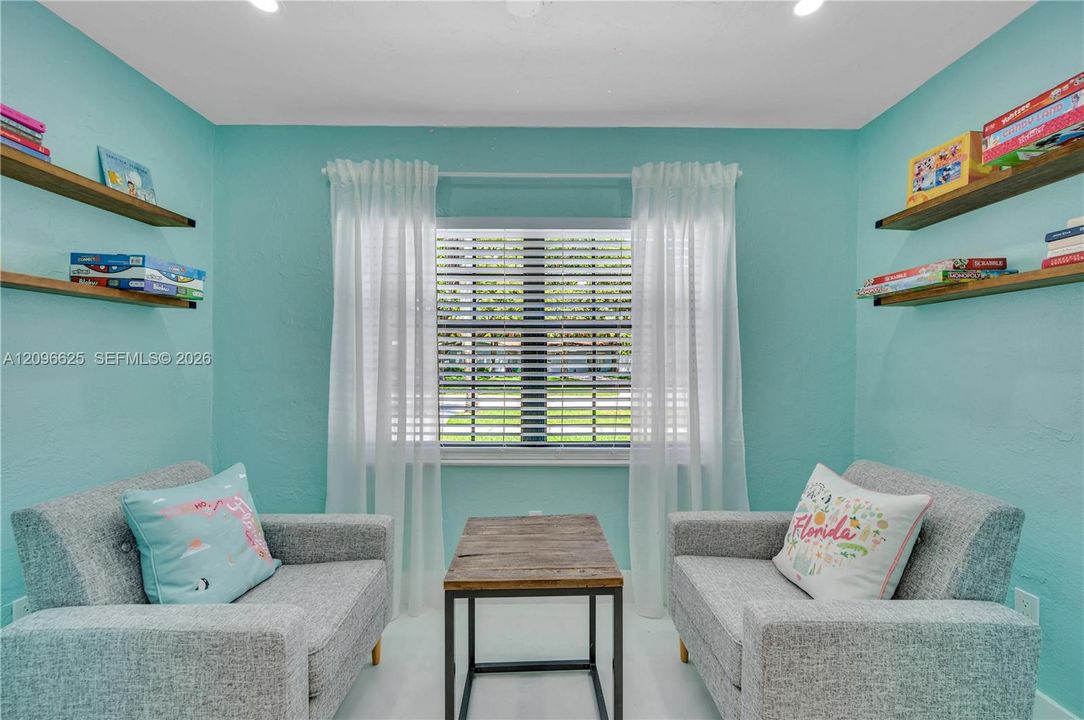 For Rent: $4,800 (4 beds, 2 baths, 2064 Square Feet)