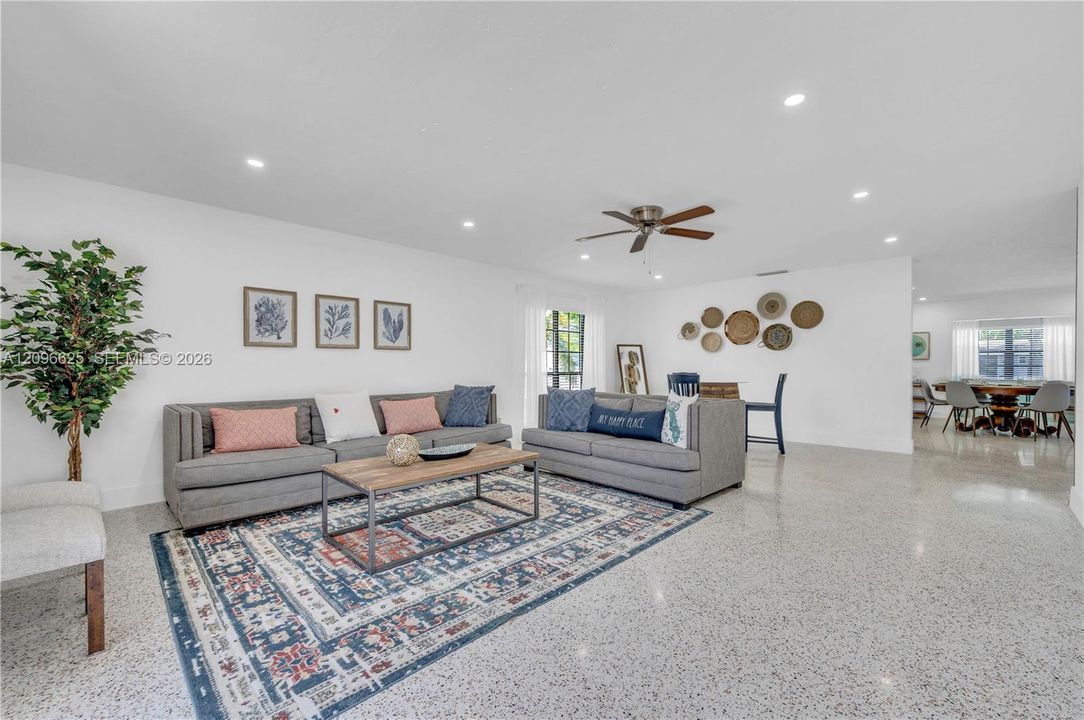 For Rent: $4,800 (4 beds, 2 baths, 2064 Square Feet)