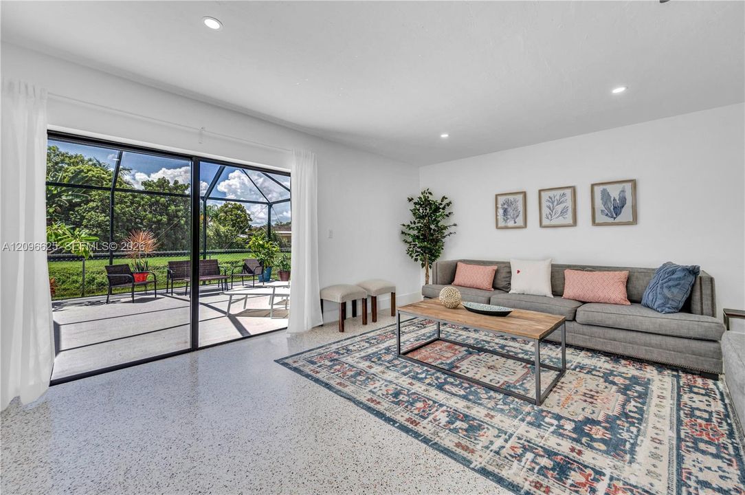 For Rent: $4,800 (4 beds, 2 baths, 2064 Square Feet)