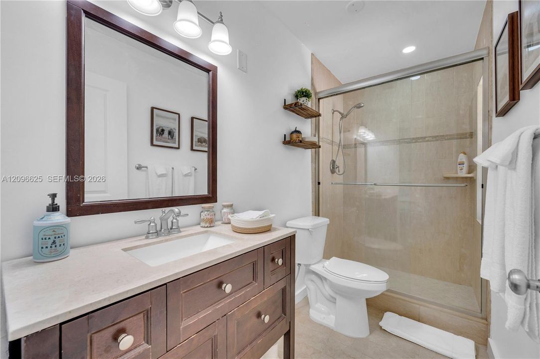 For Rent: $4,800 (4 beds, 2 baths, 2064 Square Feet)