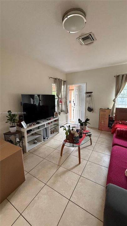 En Renta: $2,750 (2 camas, 1 baños, 870 Pies cuadrados)