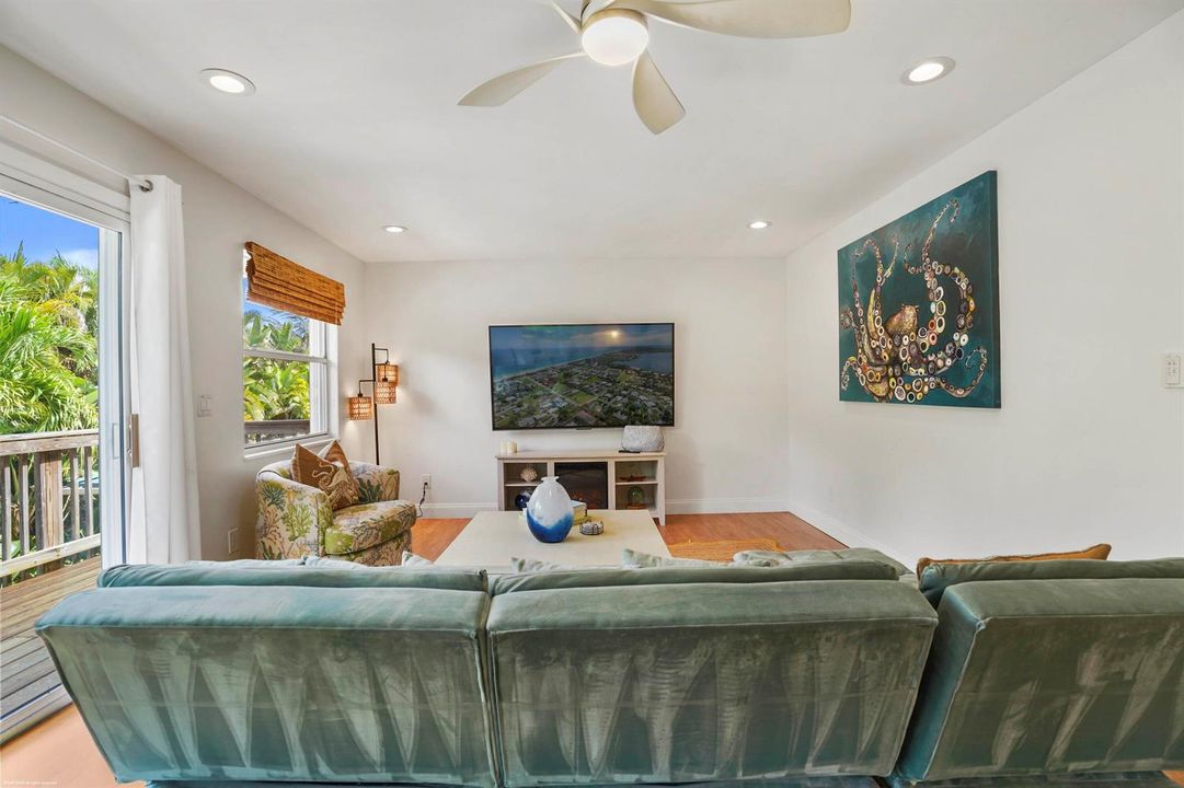 1578 Thumb Point Dr 076