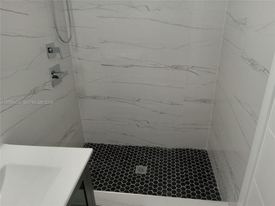В аренду: $3,500 (3 спален, 2 ванн, 1058 Квадратных фут)
